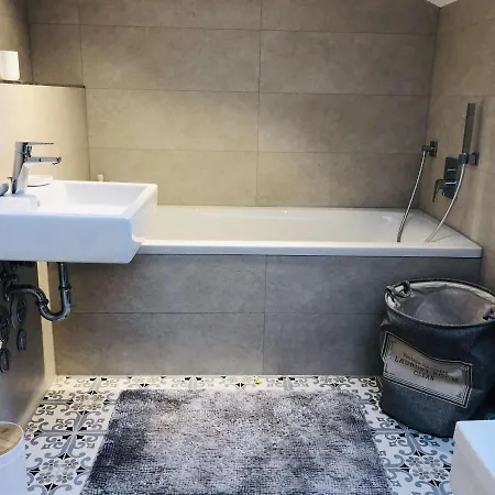 Apartamento Sonniges Dg Nahe Bahnhof In